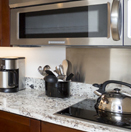 フル装備のキッチン